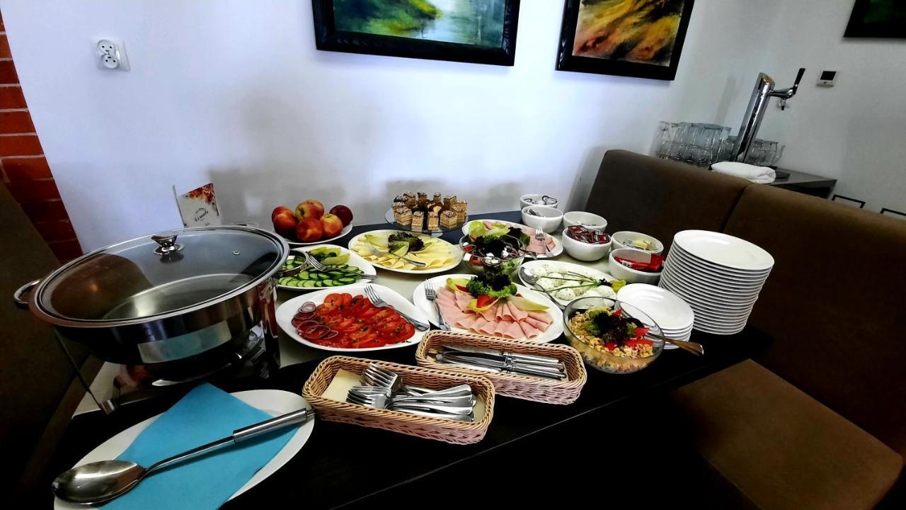 Jedle  Hotel Weranda Lopuszno المظهر الخارجي الصورة