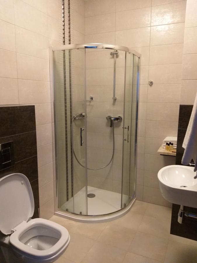 Jedle  Hotel Weranda Lopuszno المظهر الخارجي الصورة