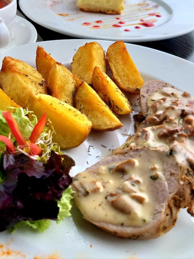 Jedle  Hotel Weranda Lopuszno المظهر الخارجي الصورة