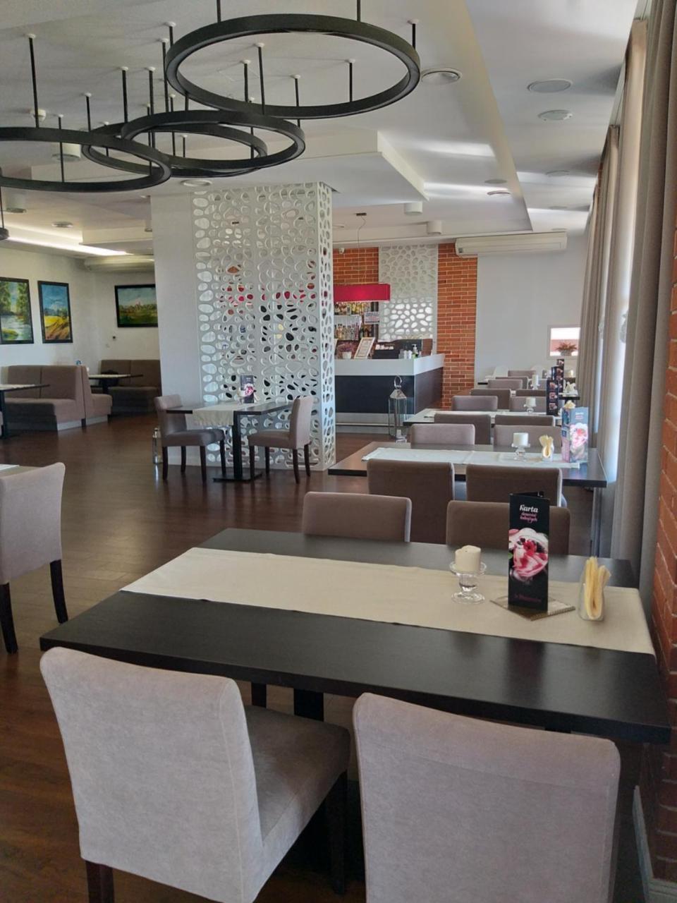 Jedle  Hotel Weranda Lopuszno المظهر الخارجي الصورة